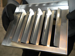 钣金加工企业如何通过引进自动化折弯成型设备降低生产成本,提高产品质量?-中山九州体育平台官方网站-九州(中国)-九州体育平台官方网站-九州(中国) 钣金加工企业如何通过引进自动化折弯成型设备降低生产成本,提高产品质量?-中山九州体育平台官方网站-九州(中国)-九州体育平台官方网站-九州(中国)