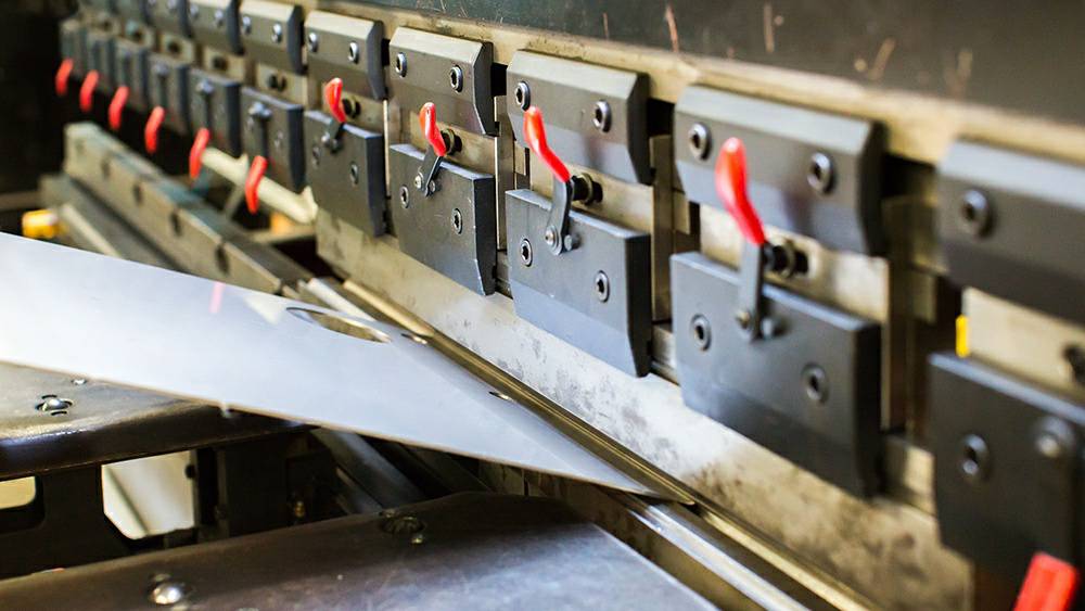 制作钣金加工项目都有哪些基础设备？-九州体育平台官方网站-九州(中国)